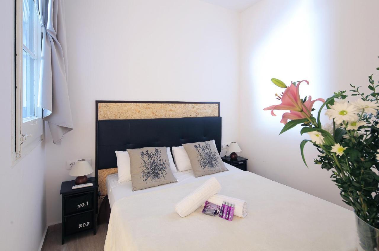 Hostal Balkonis Barcelona Buitenkant foto