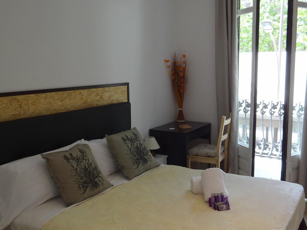 Hostal Balkonis Barcelona Kamer foto