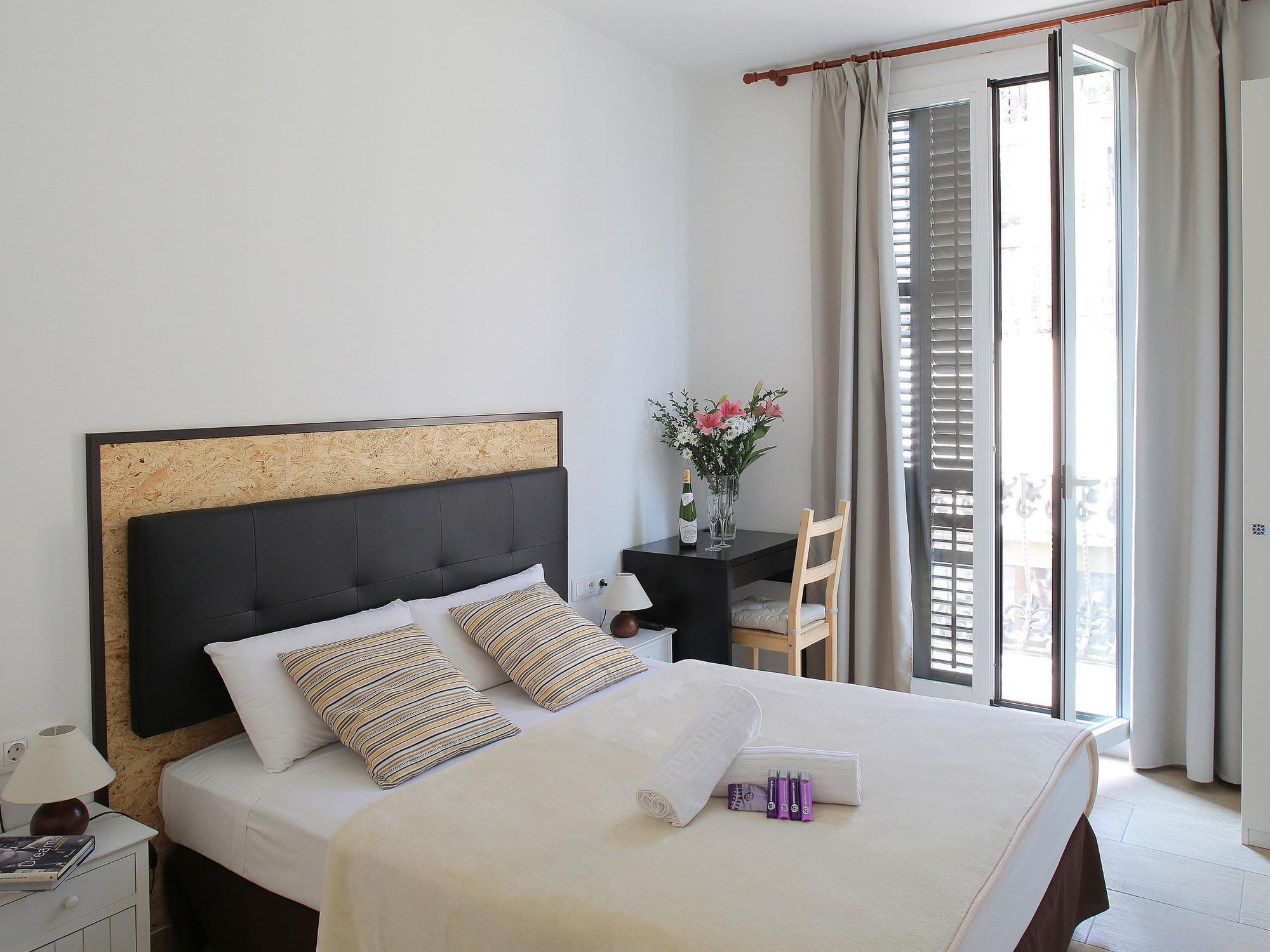 Hostal Balkonis Barcelona Buitenkant foto