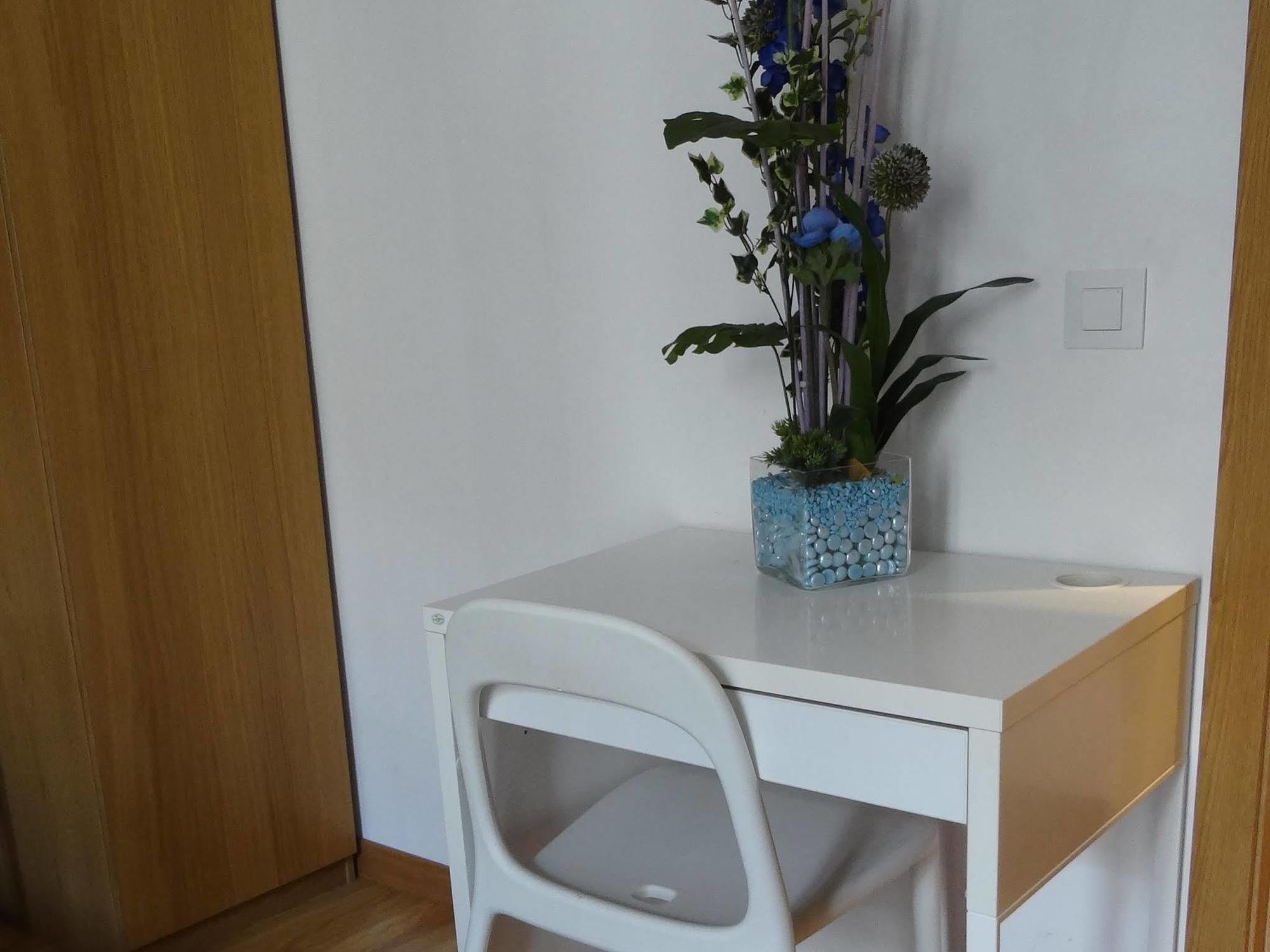 Hostal Balkonis Barcelona Buitenkant foto